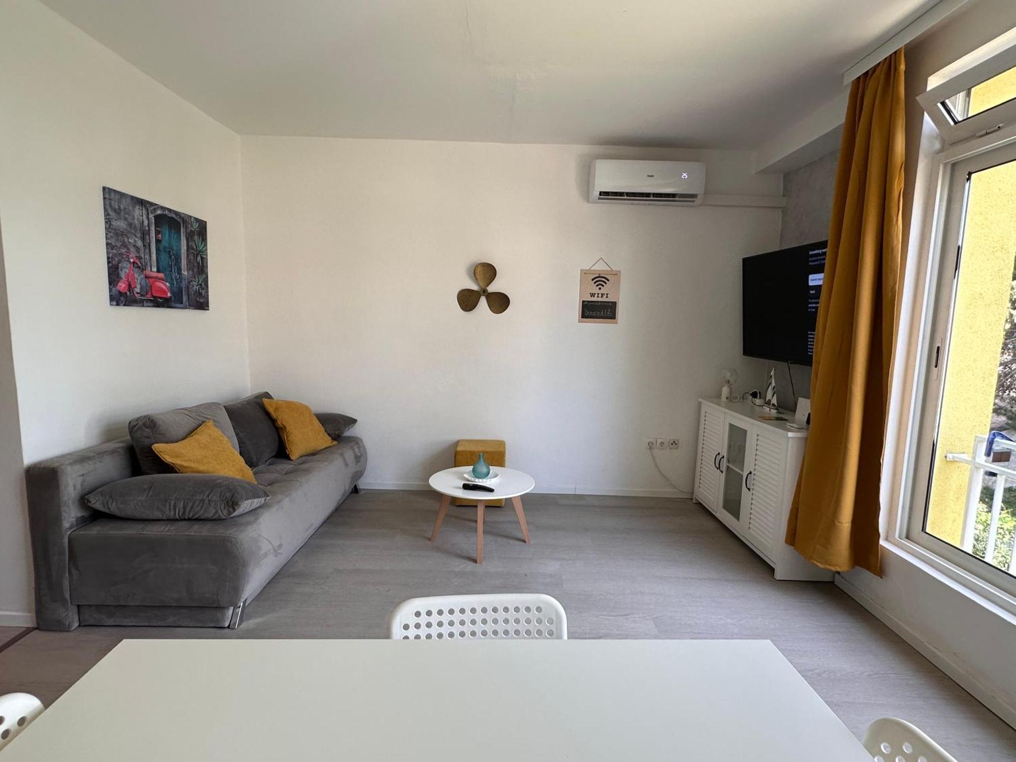 Beach Apartment - 50M From The Beach With Free Parking Biograd Na Moru Eksteriør bilde